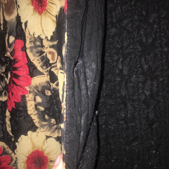 Thin Button Up Flower Jacket - Picture 7 of 7